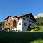 D'la Varda Padola