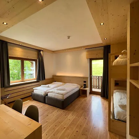 Hotel D'la Varda 3*