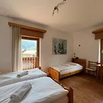 D'la Varda 호텔 3*