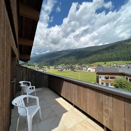 Hotel D'la Varda 3*