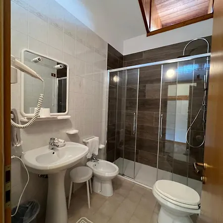 Hotel D'la Varda 3*