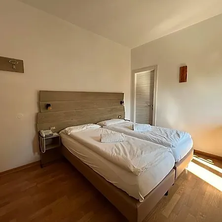 Hotel D'la Varda 3*