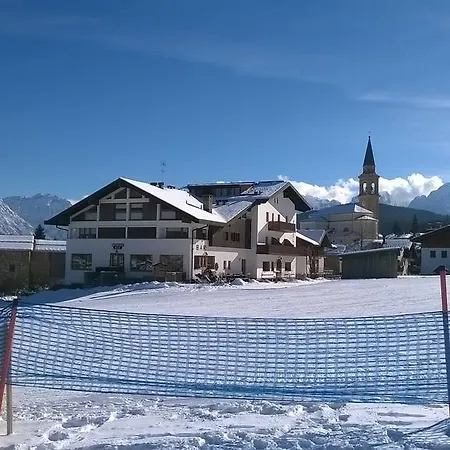 Hotel D'la Varda 3*