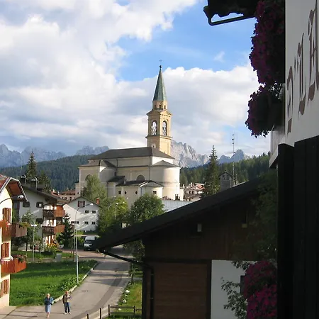 D'la Varda Hotell