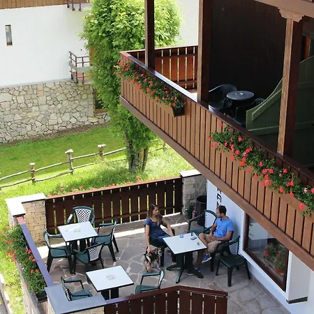 D'la Varda Hotel