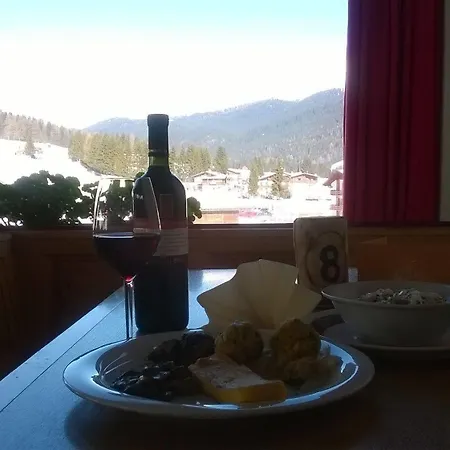 D'la Varda 3*